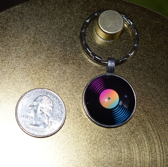Vinyl Keychain - Picture 12 of 12